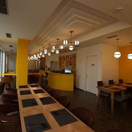 Hotel Elite à Pogradec Extérieur photo