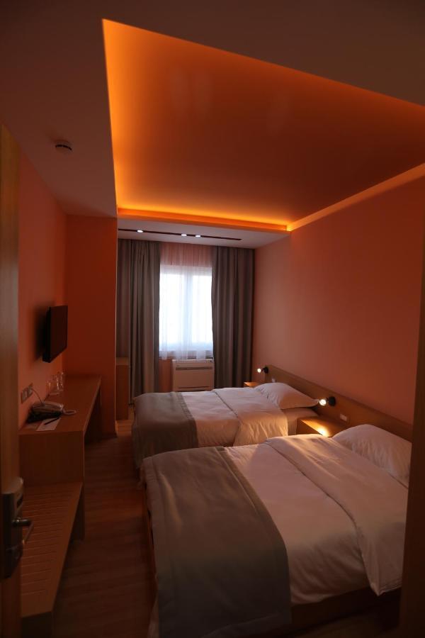 Hotel Elite à Pogradec Extérieur photo