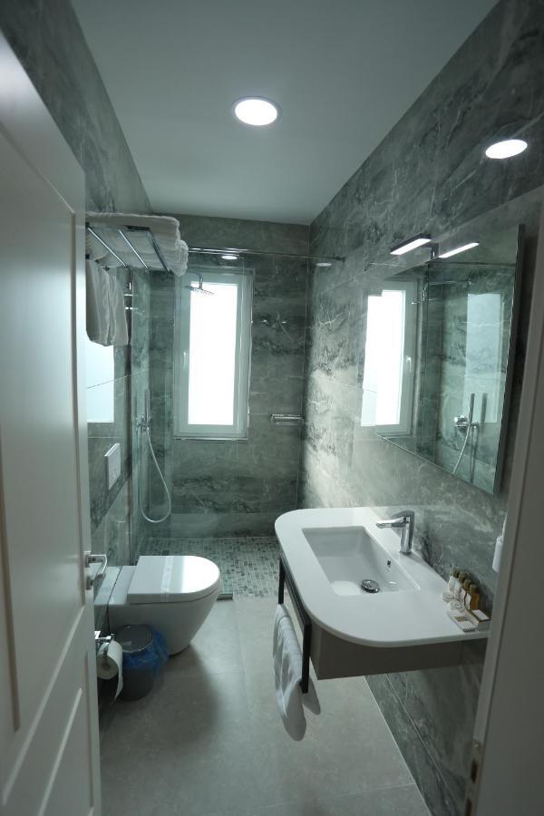 Hotel Elite à Pogradec Extérieur photo