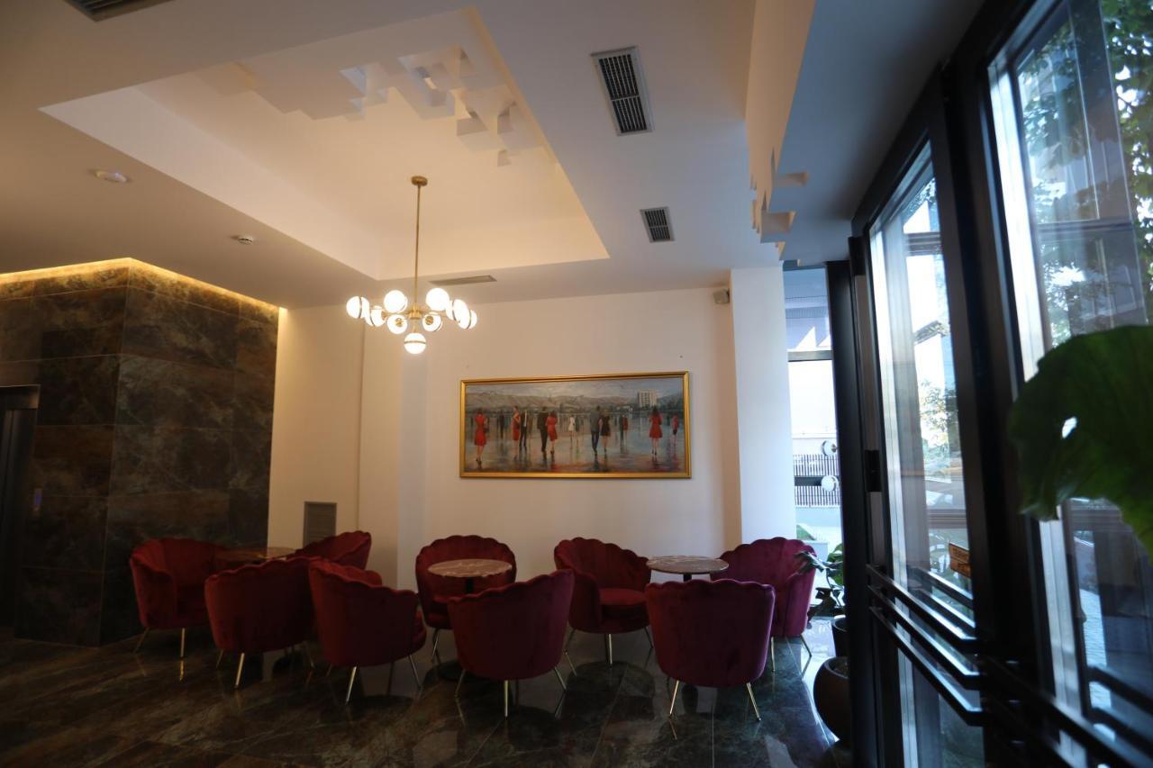 Hotel Elite à Pogradec Extérieur photo