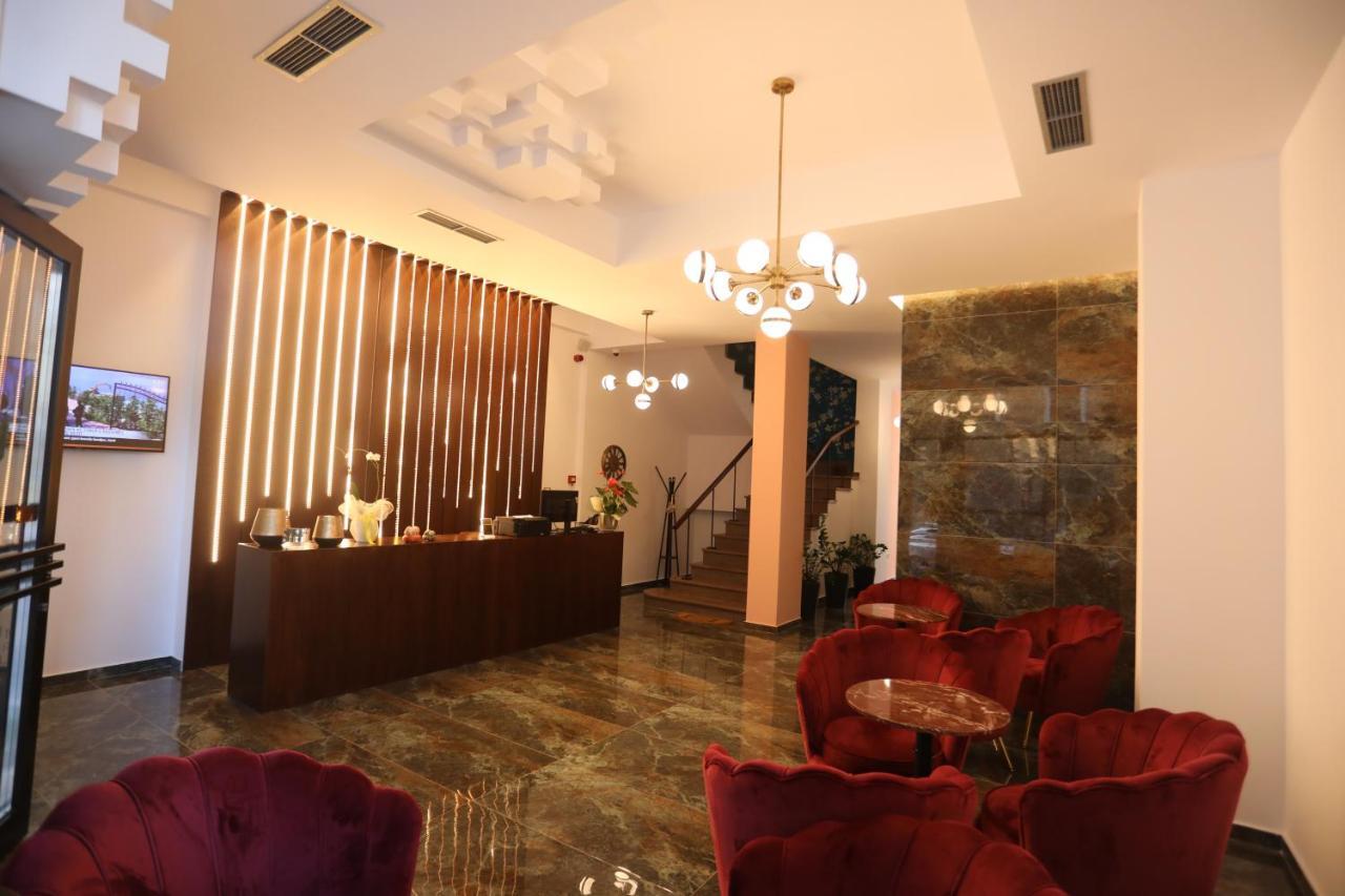 Hotel Elite à Pogradec Extérieur photo