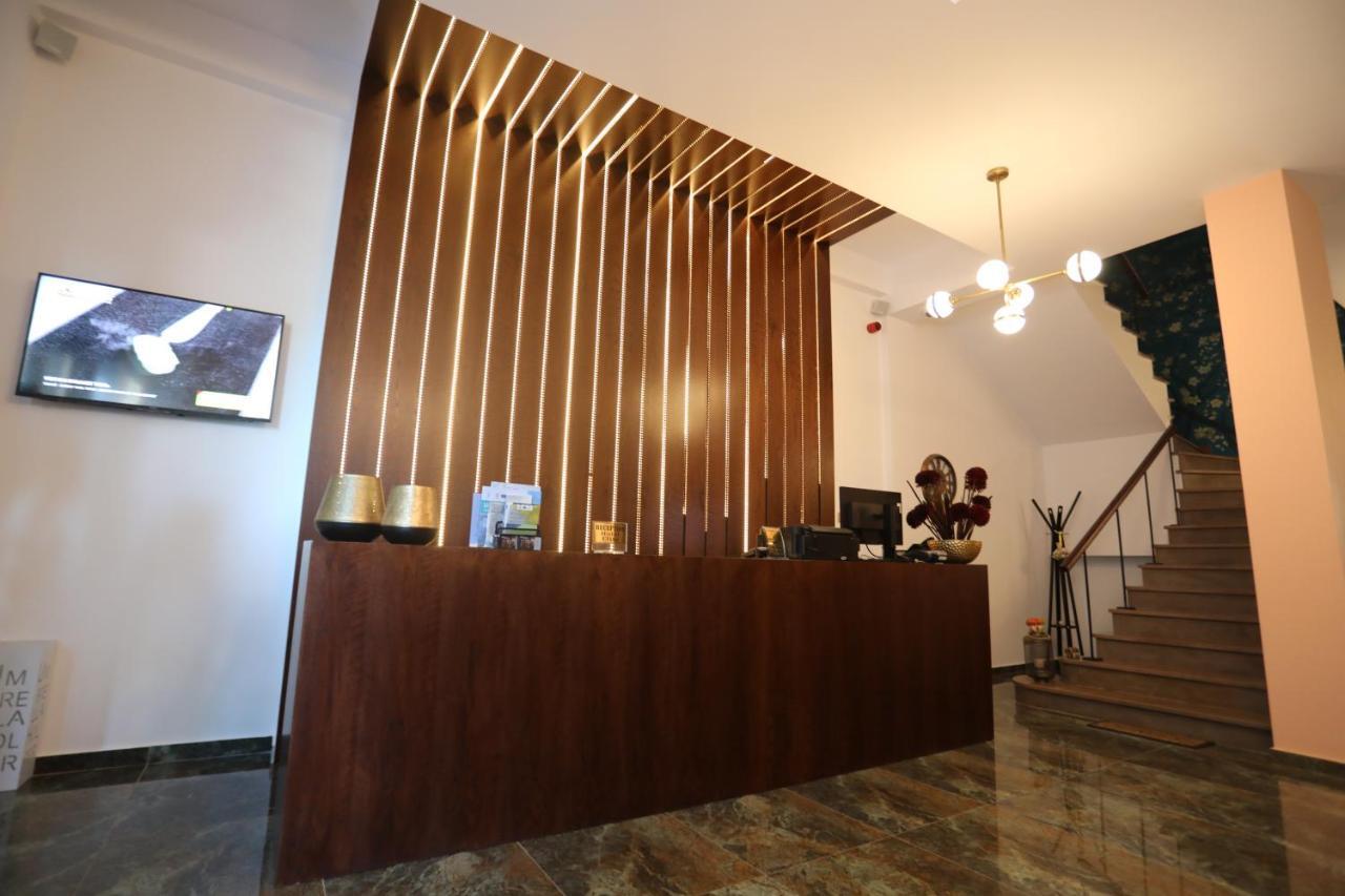 Hotel Elite à Pogradec Extérieur photo